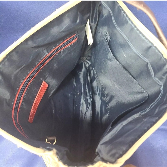 Tommy Hilfiger Purse, 10x8 inch - Picture 4 of 4